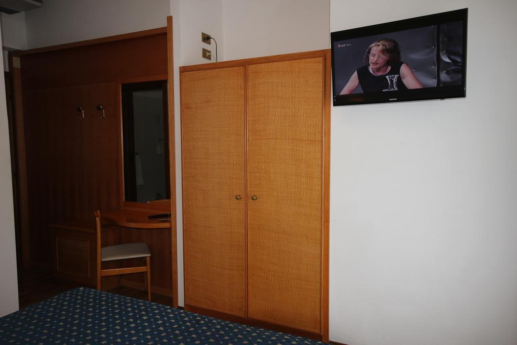 Double Room,225874097:JPEG